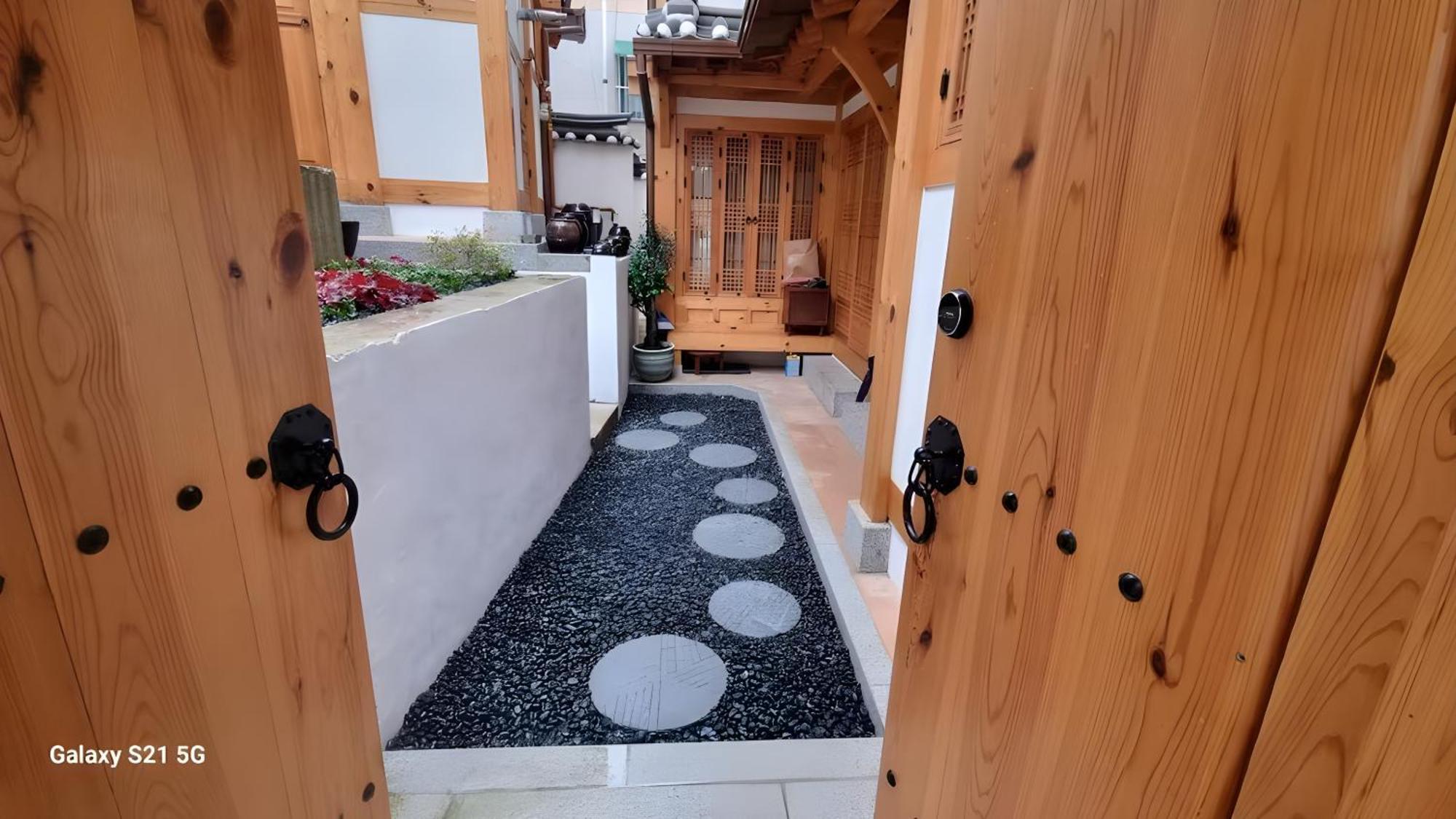 Villa Numaru - Luxury Private Hanoks In Seochon,